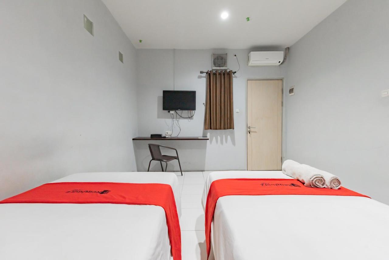 万隆 Reddoorz @ Pelajar Pejuang 3酒店 外观 照片